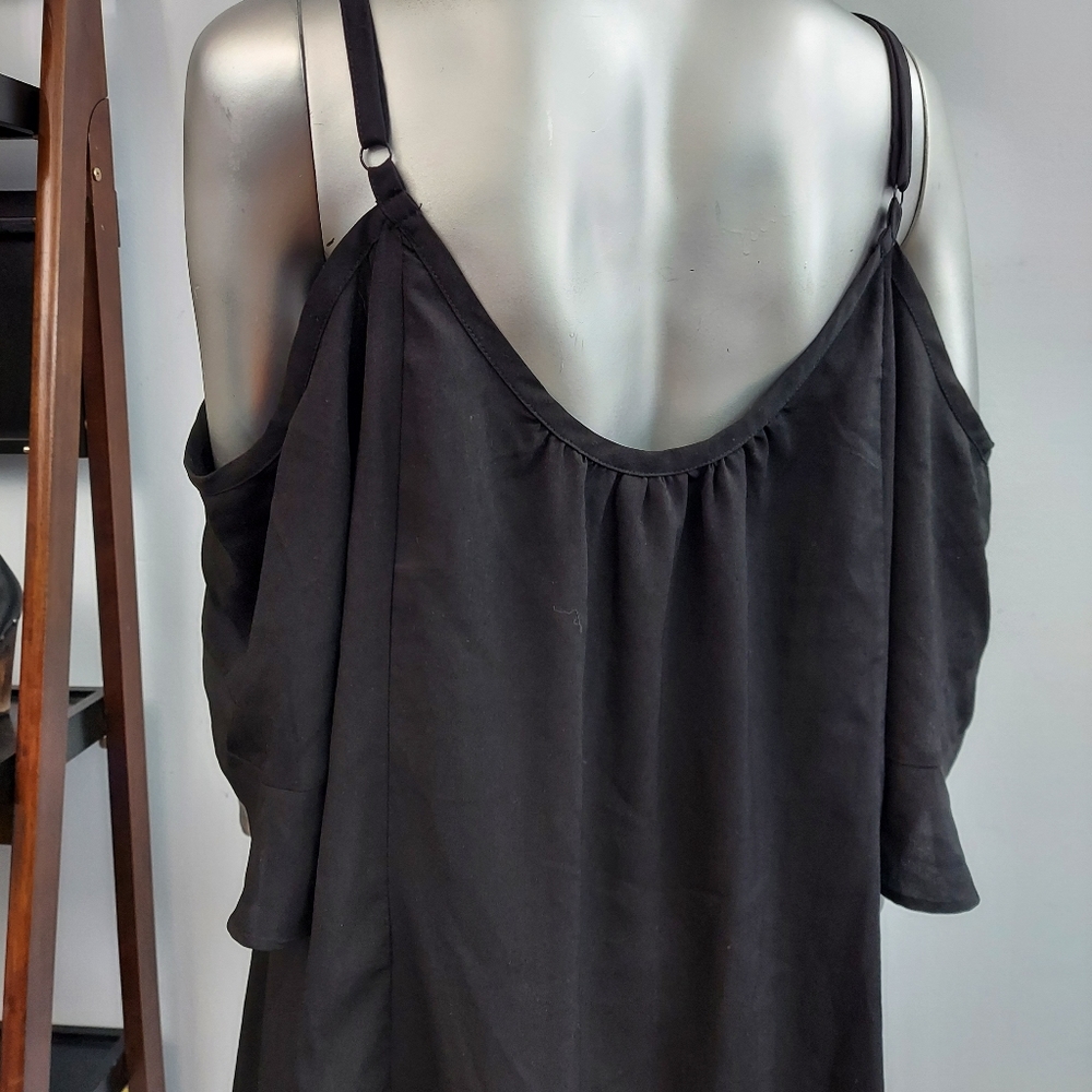 Torrid Cold Shoulder Short Sleeve sz 1X - Picture 7 of 9